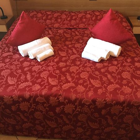 Hotel Le Corti Pitstop Ferrara Esterno foto